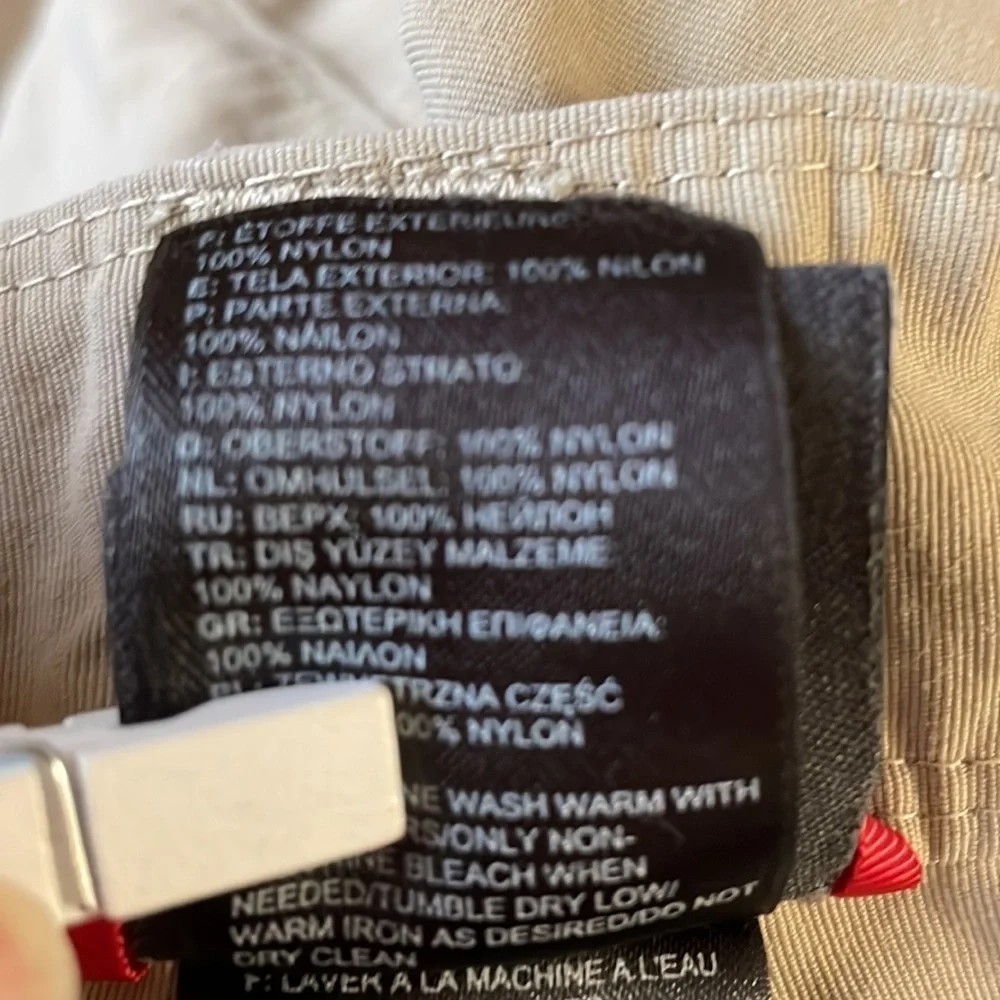THE North Face Nylon Hiking Shorts Size 34